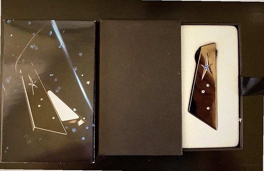 Angel by Thierry Mugler Solid Concrete Perfume Midnight Collection Necklace 2005