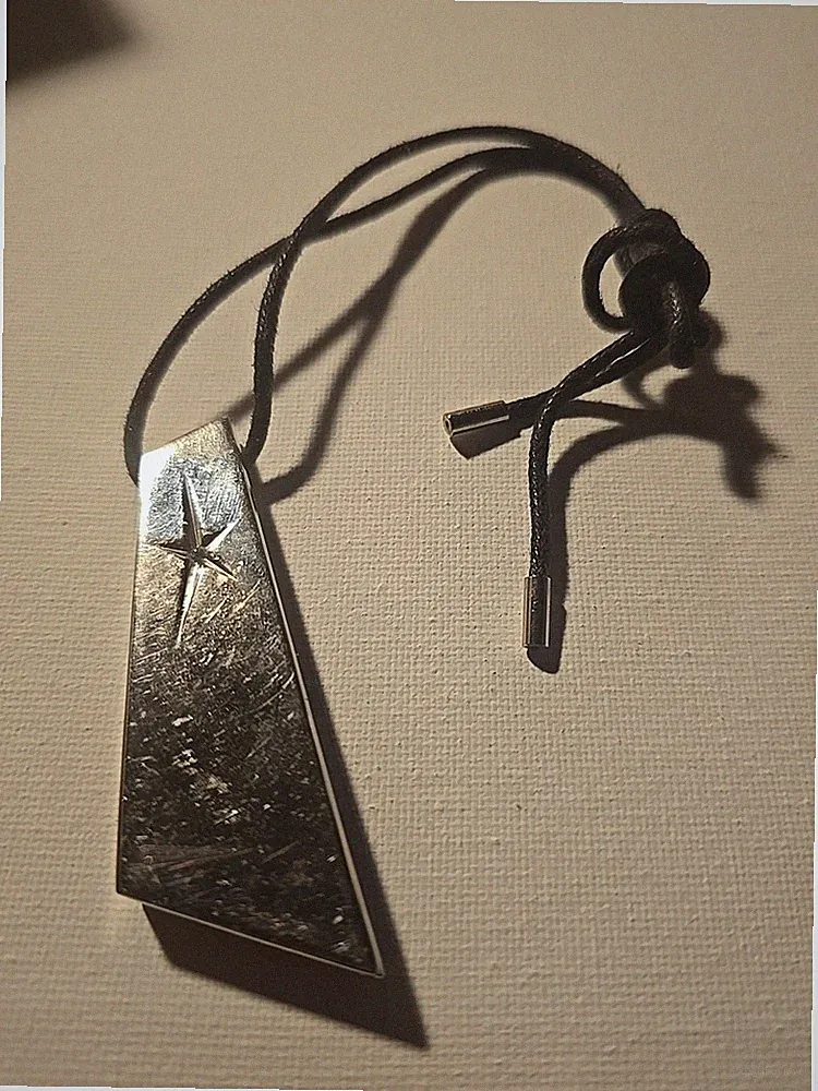 Angel by Thierry Mugler Solid Concrete Perfume Necklace